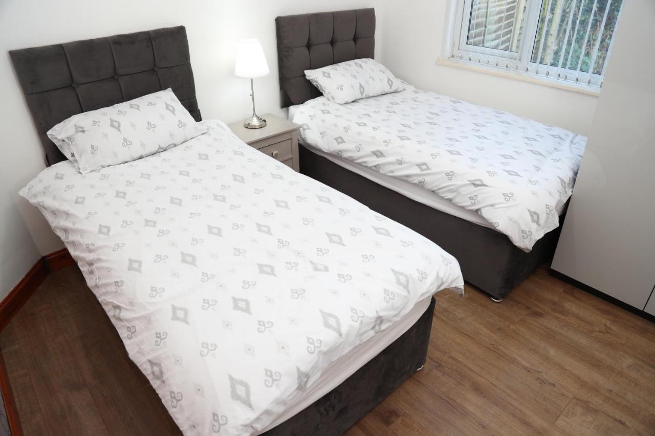 Cosy 3-Bed Bungalow Nec Airport Close To Amenities 伯明翰 外观 照片