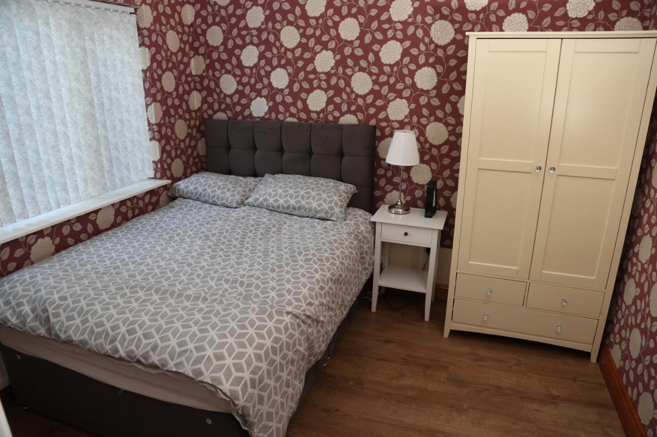 Cosy 3-Bed Bungalow Nec Airport Close To Amenities 伯明翰 外观 照片