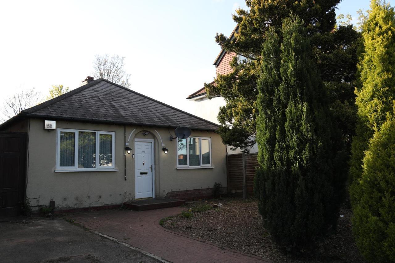 Cosy 3-Bed Bungalow Nec Airport Close To Amenities 伯明翰 外观 照片